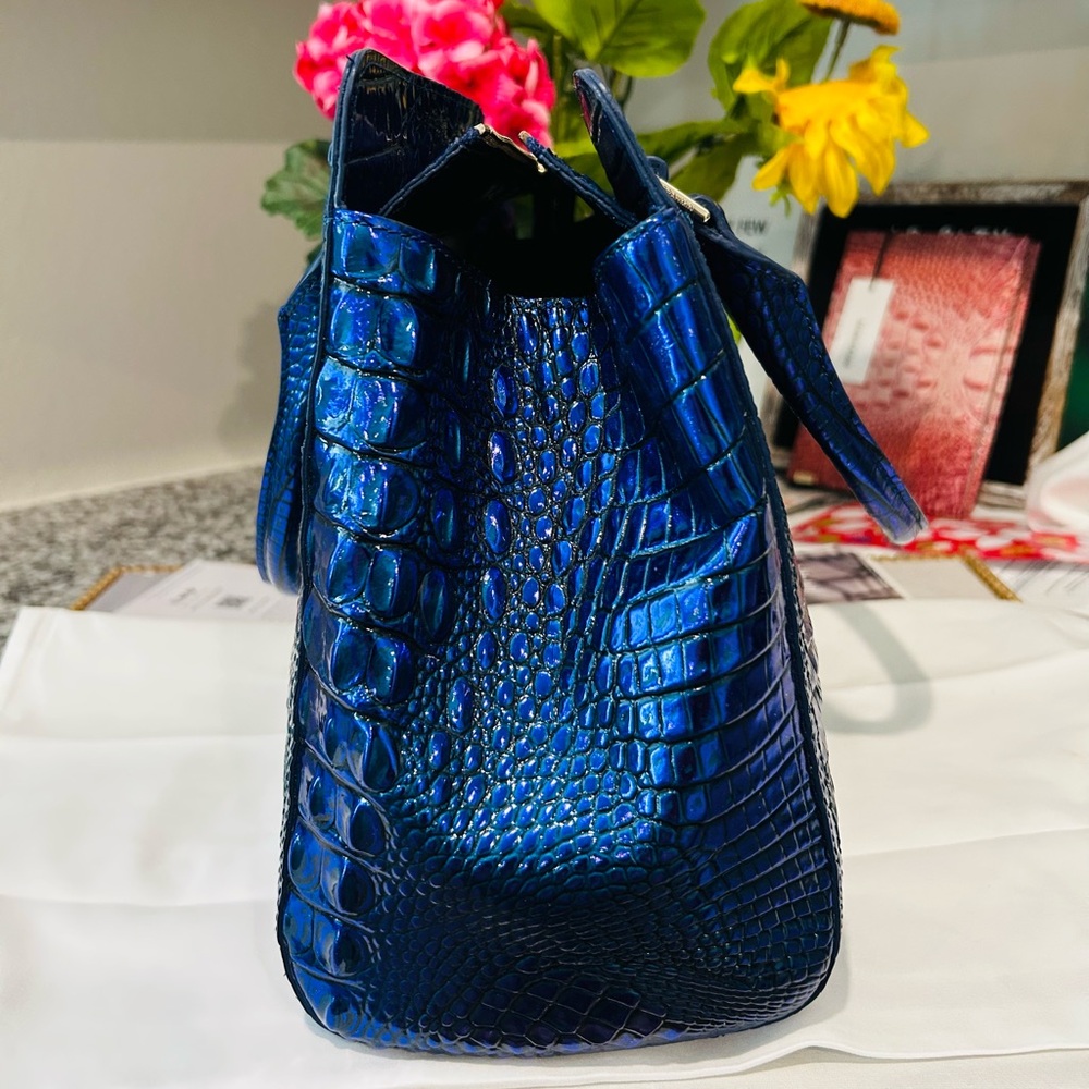 Brahmin Royalty Small Finley - Picture 5 of 8